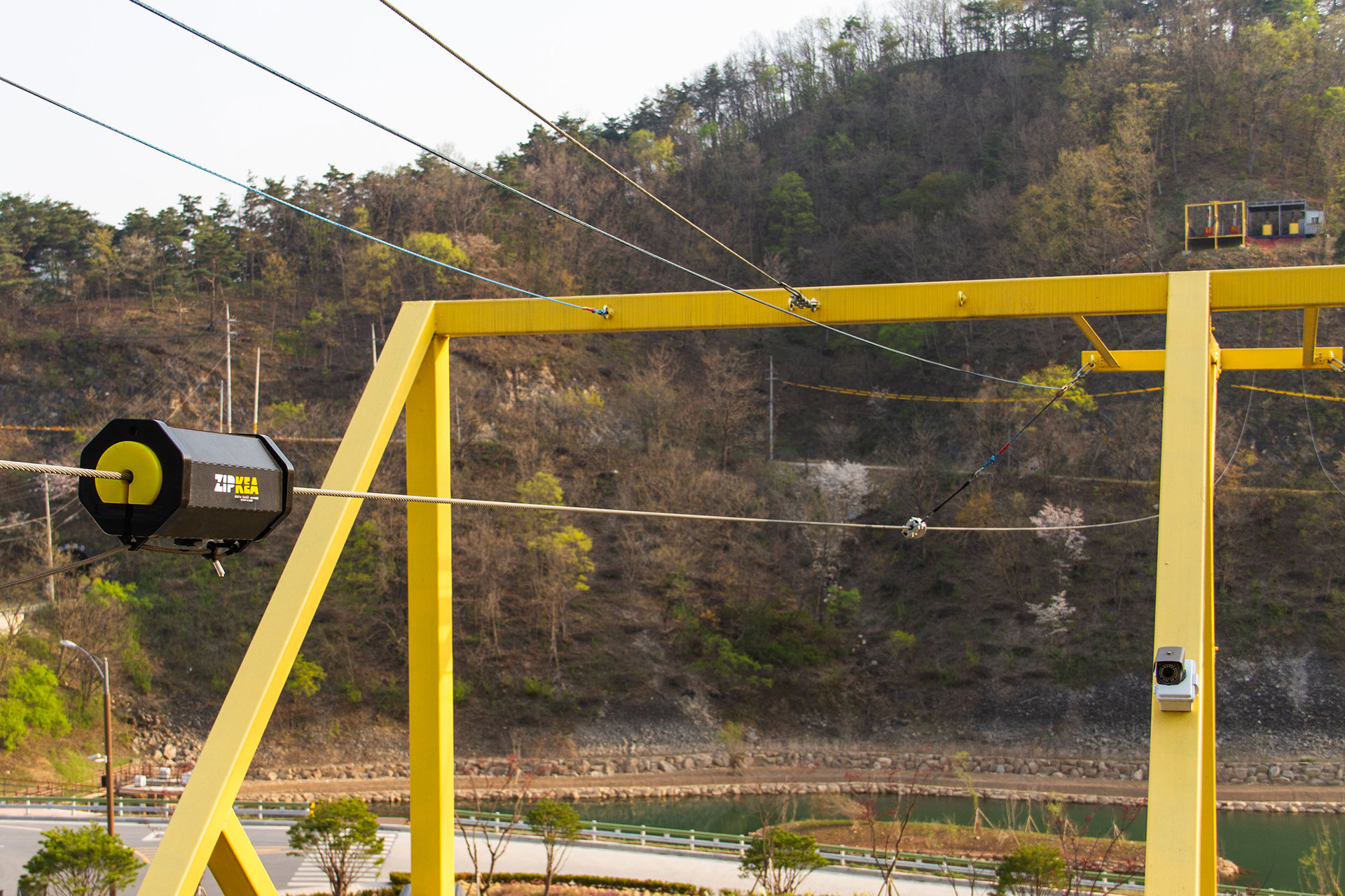 ZIPKEA Zipline Braking System